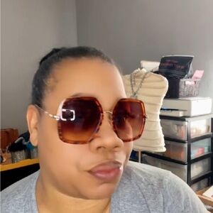 Stylish Brown Sunglasses